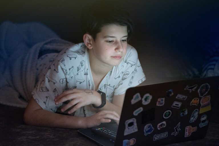 computer, laptop, boy-6981762.jpg